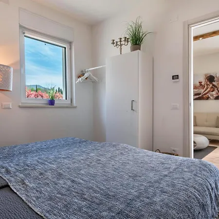 Ai Colli Country View Daire Costermano